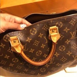 Louis Vuitton Speedy 30